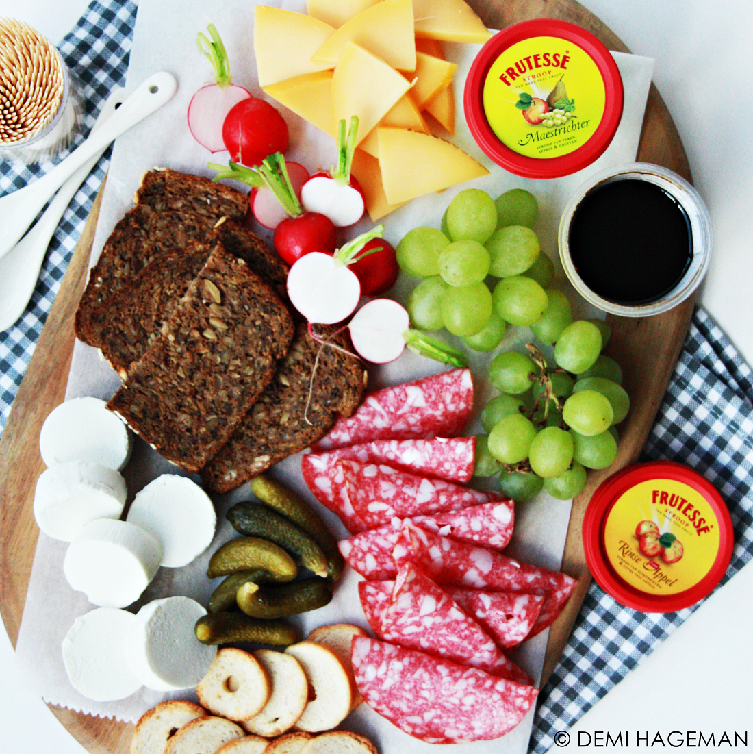 Hollandse borrelplank