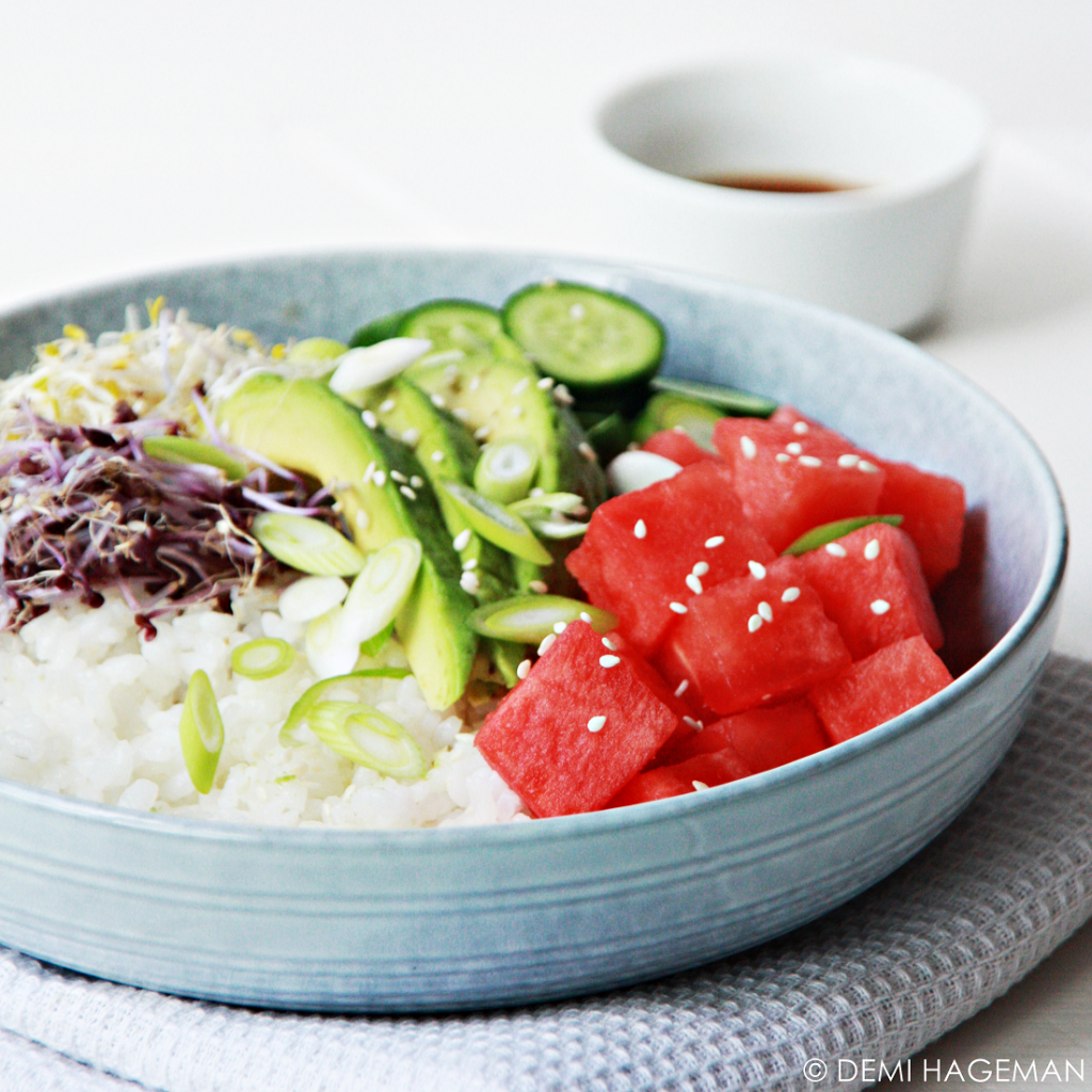 poké bowl met watermeloen