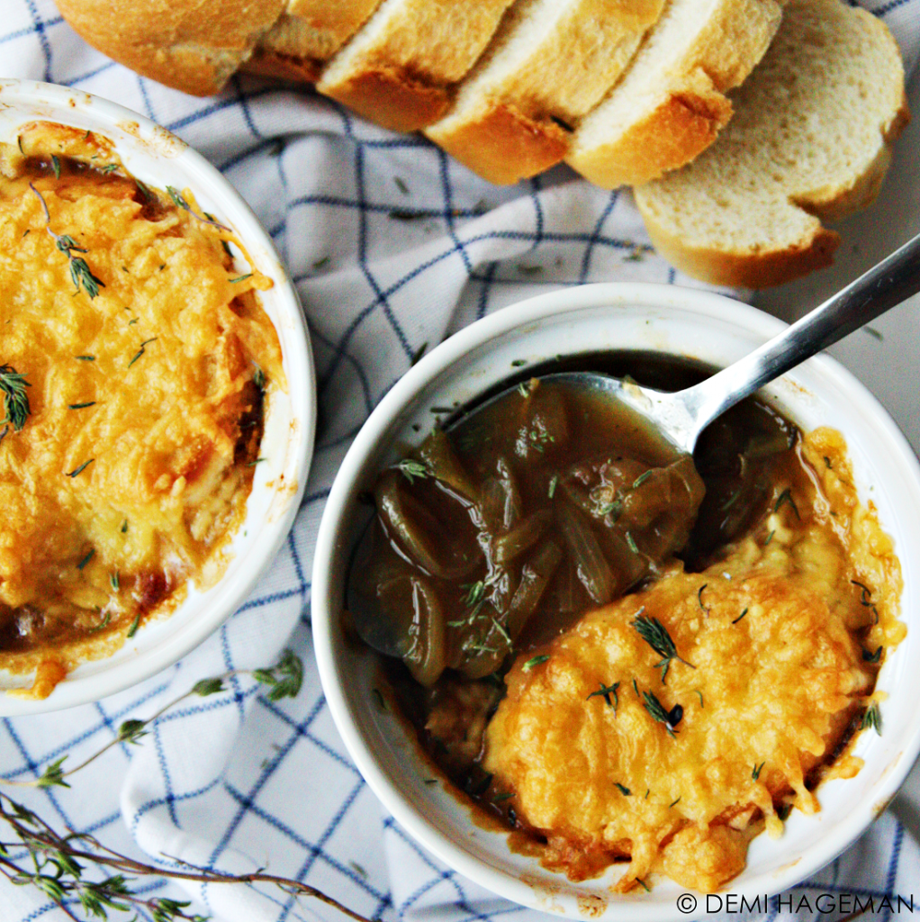 gegratineerde uiensoep
vegetarische soep