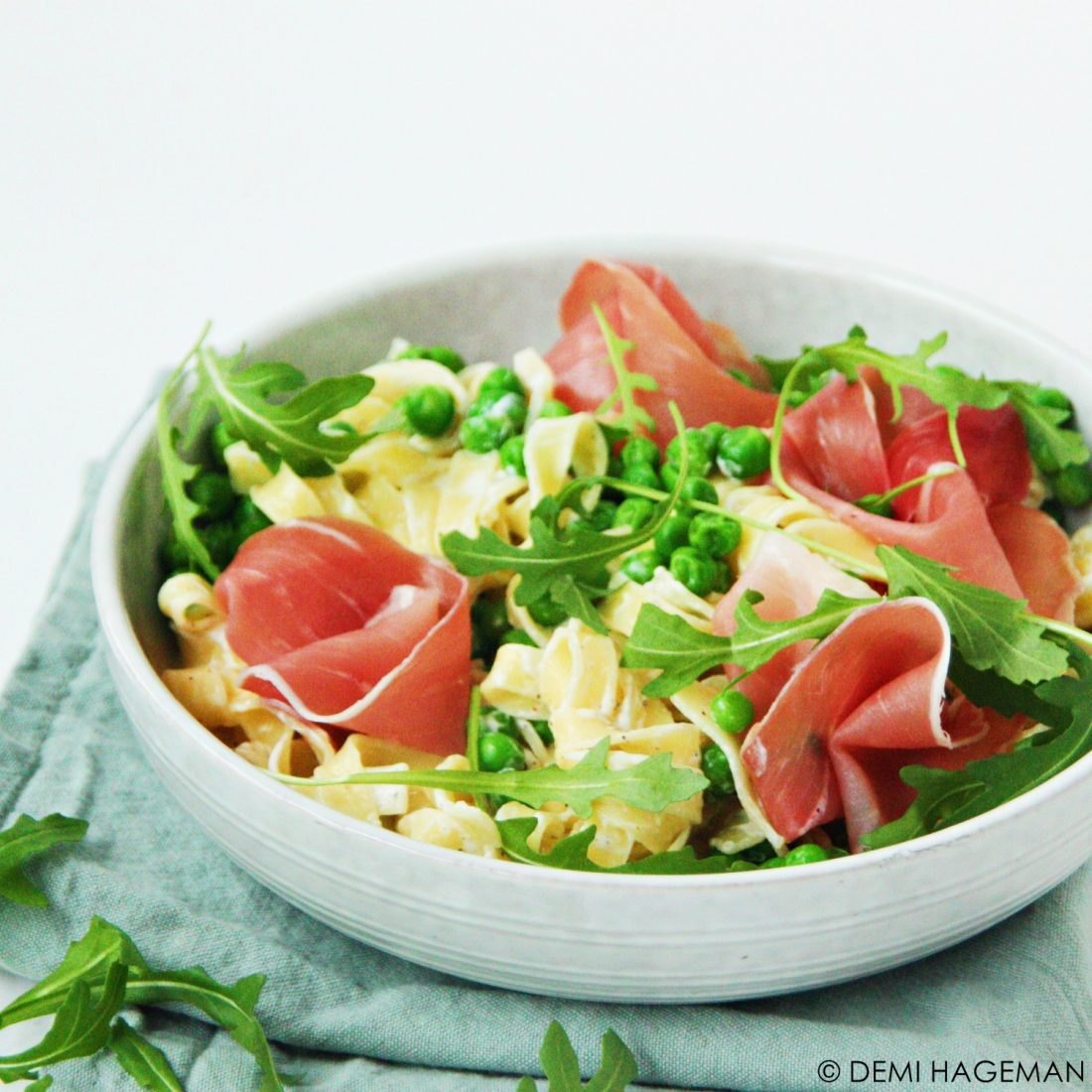 tagliatelle met mascarpone Serranoham en doperwtjes