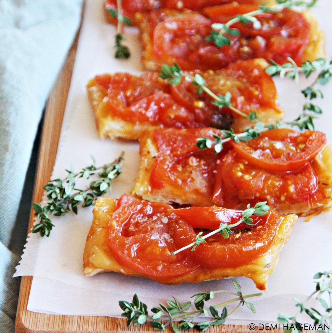 Tomaten tarte tatin met verse tijm - StudioKOOK