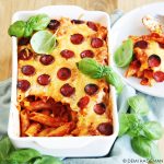 pizza ovenschotel met pasta en salami