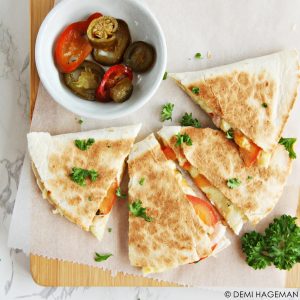 quesadilla met kaas en tomaat