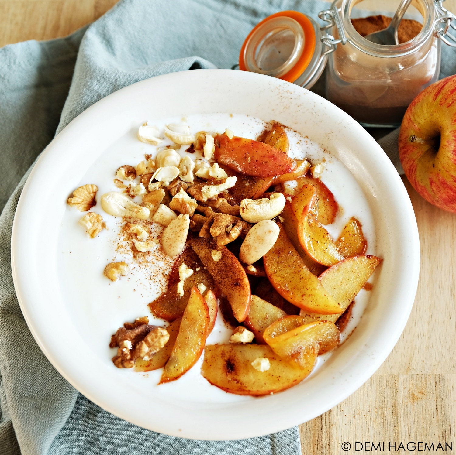 Yoghurt met warme appel en kaneel StudioKOOK