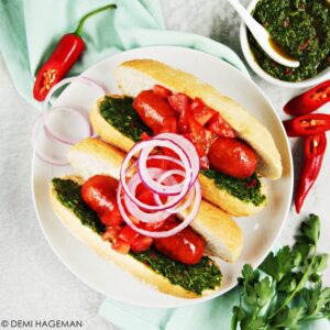choripan - argentijnse hotdog met chimichurri