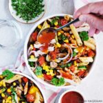 Mexicaanse pastasalade met kip en Catalina dressing mexicaanse pastasalade met kip